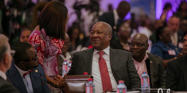 Mahama did not promise to stabilise the struggling Ghana Cedi in 100 days.