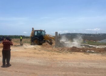 Greater Accra Minister leads tour of Ramsar sites as demolition exercise begins