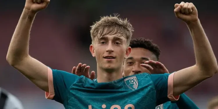 Madrid to trigger £50m release clause for Bournemouth’s Huijsen