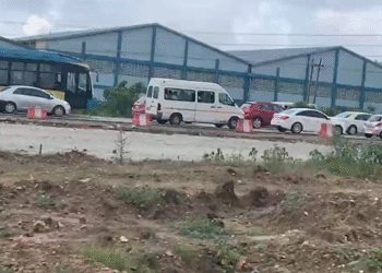 Tipper Truck overturns on Accra-Tema motorway, triggers massive gridlock