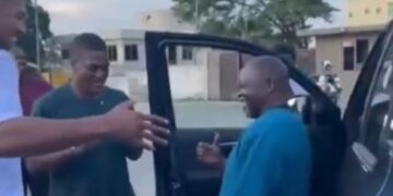 Ibrahim Mahama surprises Azumah Nelson with Toyota Fortuner, cash