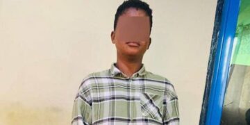 Sowutuom: Police arrest 29yrs woman for alleged arson, stabbing ex-boyfriend