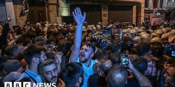 Turkey arrests four journalists over alleged cartoon of Prophet Muhammad