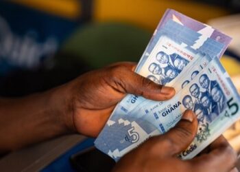 Cedi weakens on interbank market with cautious outlook