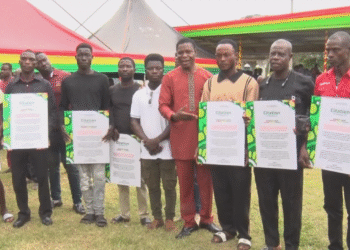 Helicopter crash: Mahama rewards Sikaman-Brofoyedu rescuers with GHS100k, promises jobs support