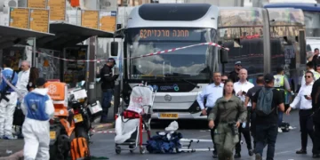 Palestinian gunmen kill six persons at Jerusalem bus stop