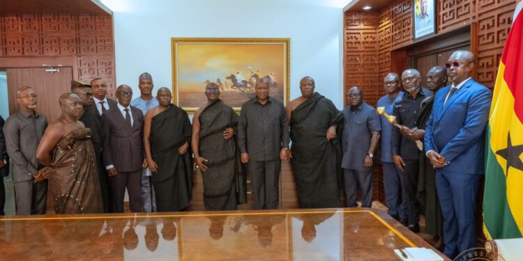 Otumfuo invites Mahama to late Asantehemaa’s royal funeral rites