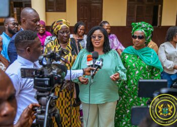Gender Minister inspects school feeding in Weija Gbawe, assures expansion