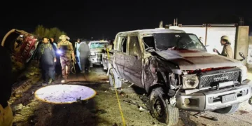 Bomb blast kills 15 near political rally in Pakistan