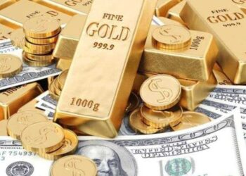 Gold price hits record high as investors seek safety