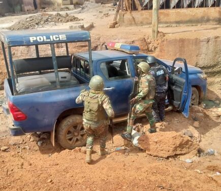 Masked gunmen attack Sampa; policeman killed, several injured in violent clash