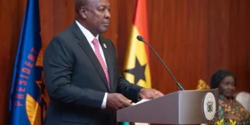 Mahama officially swears in Justice Paul Baffoe-Bonnie as Ghana’s Chief Justice