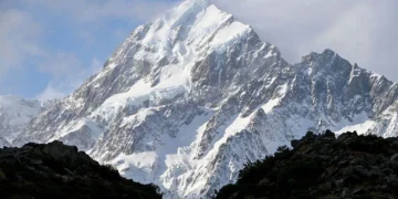 Two climbers die after fall on New Zealand’s highest peak