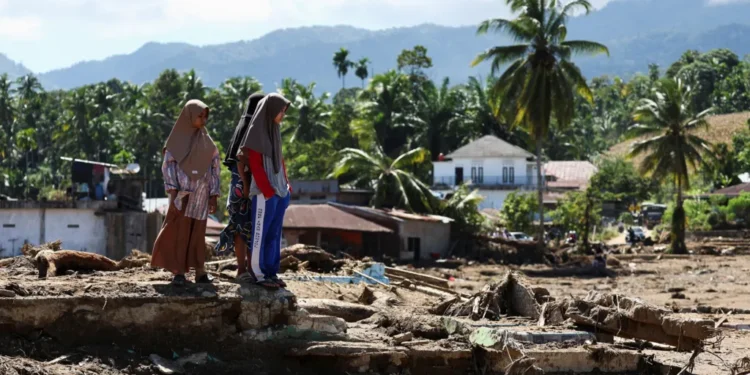 Death toll in Indonesia floods passes 500
