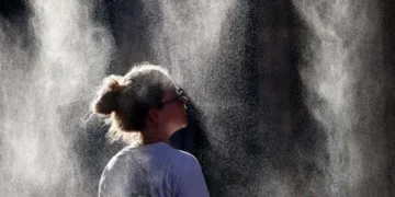 More than half of France under red alerts as heatwave intensifies