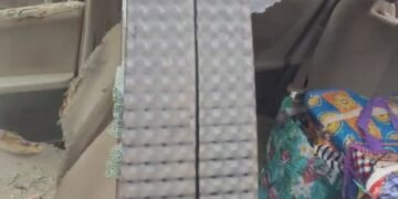 Confusion erupts at Kokompe as alleged Chief Imam convoy damages vehicles, property