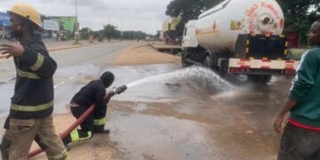 Firefighters battle massive gas leakage at Tema Community 7