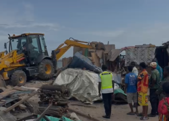 FDA seizes fishes at Tema New Town over unhygienic processing conditions