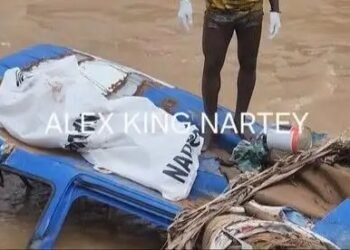 Lifeless body discovered in Trotro at Alajo after accra floods