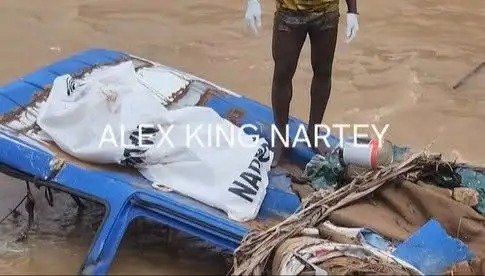 Lifeless body discovered in Trotro at Alajo after accra floods