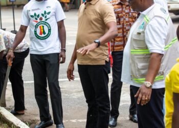 Deputy Lands Minister Sulemana Yusif joins Ministry staff in government-declared national clean-up exercise