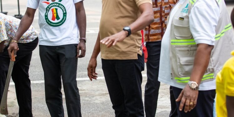 Deputy Lands Minister Sulemana Yusif joins Ministry staff in government-declared national clean-up exercise