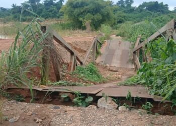 A/R: Collapsed Achiase-Anumso bridge disrupts transport, economic activities