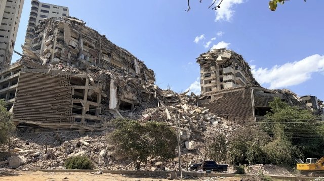 Angry Venezuelans accuse government of negligence over earthquake response