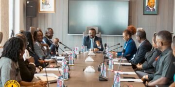 GhIPSS presents GHS14.58 million dividend to Bank of Ghana