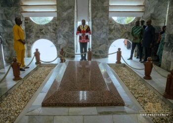 Gabon President visits Kwame Nkrumah Mausoleum