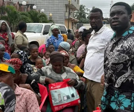 Business Executives donate relief items to over 1,000 flood victims in Klottey Korle
