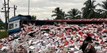 V/R: Calls grow for CSR support to Sokpoe after residents protect fallen tomato purée truck