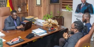Communications Minister receives proposal for AI citizen assistant to improve public services