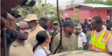President Mahama donates relief items to 37 Military Hospital and Maamobi Polyclinic for flood victims