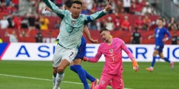 Portugal beat Croatia in chaotic finish to reach World Cup last 16