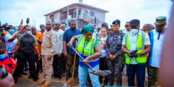 Vice President Naana Jane Opoku-Agyemang joins national clean-up exercise at Nungua