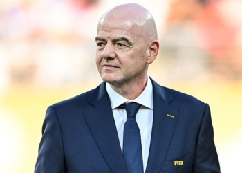 FAW chief calls for Infantino to step down