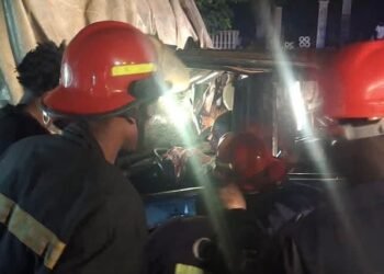 E/R: Ford F-150, Kia Rio collide; GNFS rescues trapped motorist