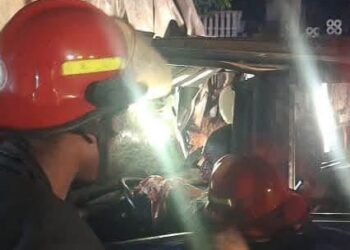 E/R: Ford F-150, Kia Rio collide; GNFS rescues trapped motorist