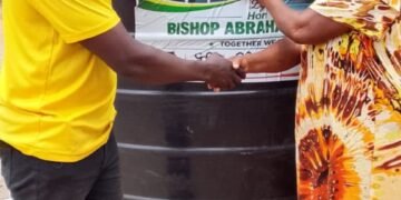 GA/R: Bishop Abraham Aidoo donates polytank to Holyland–New Apollonia community