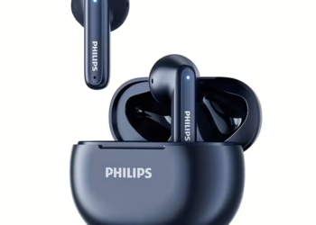 Police debunk viral flyer on AirPods, earphones use while driving