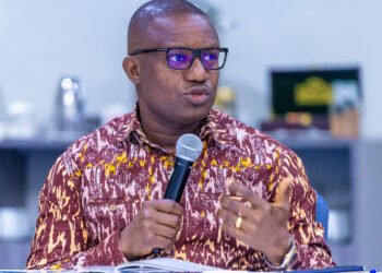 Energy Minister gives pylon encroachers one month to vacate