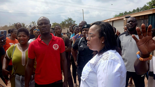 Shai-Osudoku MP visits market women after temporary structures destruction
