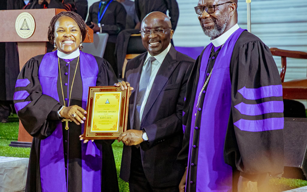 Bawumia receives Lifetime Achievement Award from AME Zion Church