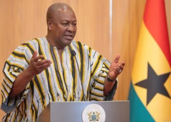 Chiefs must help turn district recourses into development – Pres. Mahama