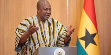 Chiefs must help turn district recourses into development – Pres. Mahama