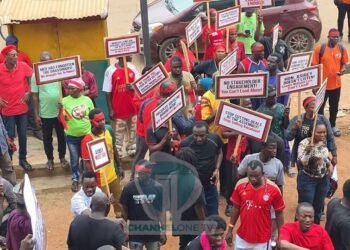 Kwadaso NDC supporters demonstrate against MCE Eric Asibey