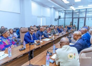 Energy Ministry hold talks with Finance Minister over sector challenges