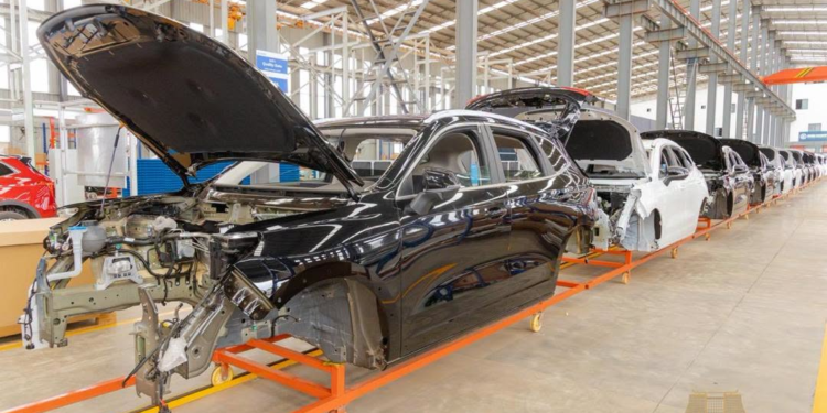 Mahama pushes salary-based financing to boost access to locally assembled vehicles