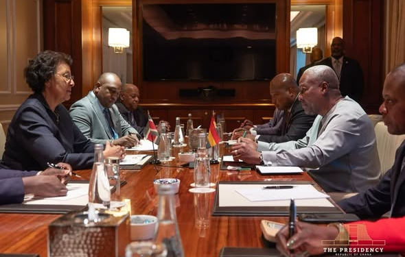 Mahama holds bilateral talks with Suriname’s President at UN General Assembly